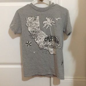 grey california graphic tee